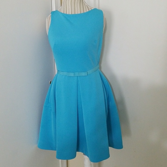 J. Taylor Dresses & Skirts - J. Taylor Blue midi dress